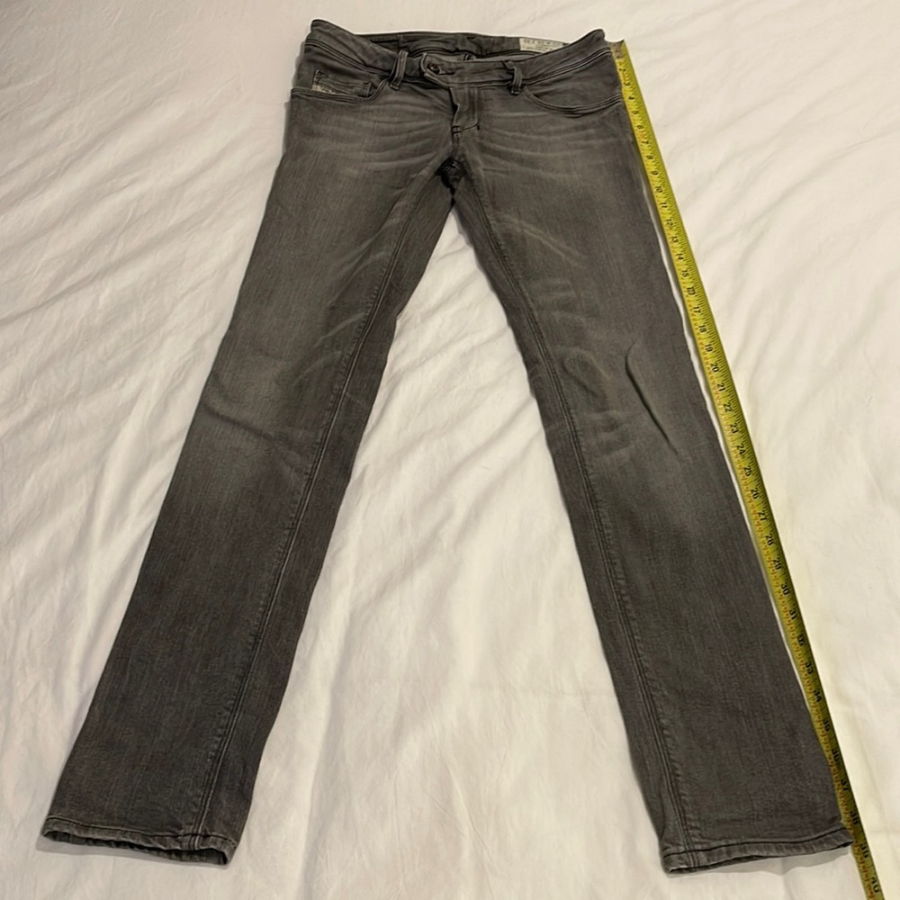 Like New Women’s Diesel Jeans Nevy Stretch Gray Wash 25 x 32